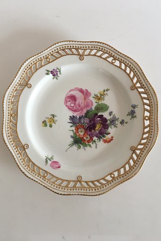 Royal Copenhagen Flora Danica Plate with flowers No 213/3584