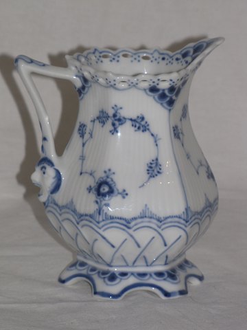 Blue Fluted 
Full Lace
Creamer
Royal Copenhagen