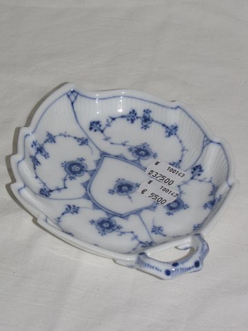 Blue Fluted
Leaf dish
Royal Copenhagen