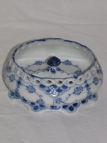 Blue Fluted Full Lace
Bowl
Royal Copenhagen