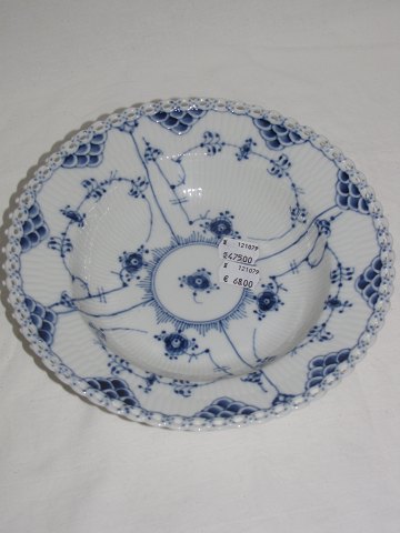 Blue Fluted Full Lace
Deep plate
Royal Copenhagen