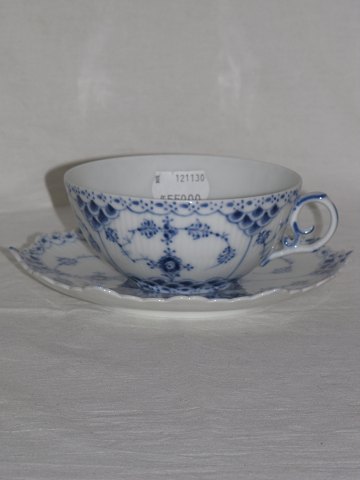 Blue Fluted Full Lace
Teacup
Royal Copenhagen