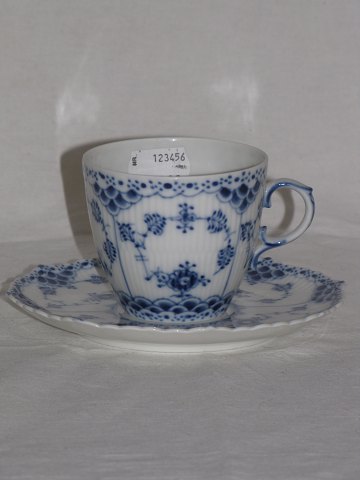 Blue Nut Full Lace
Kaffeetasse
Royal Copenhagen