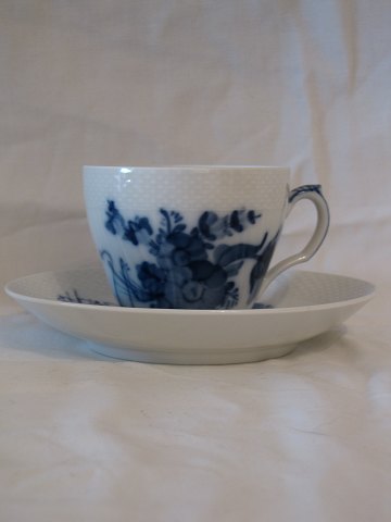 Blue Flower
Coffee cup
Royal Copenhagen