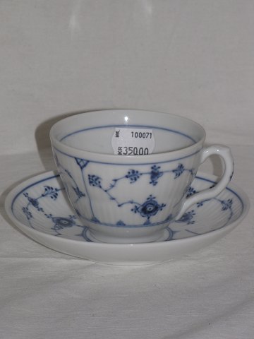 Blue Fluted Plain
Cup
Royal Copenhagen