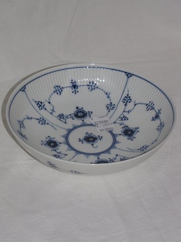 Blue Fluted Plain
Bowl
Royal Copenhagen