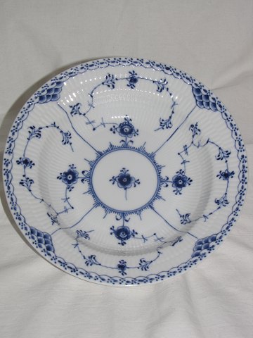 Blue Fluted Half Lace
Deep plate 21 cm.
Royal Copenhagen