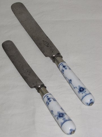 Blue Fluted Plain
Knifes
Royal Copenhagen.