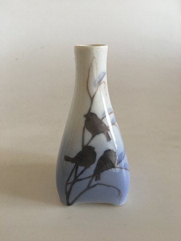 Royal Copenhagen Art nouveau Vase with birds No 1724