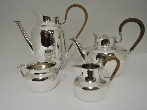 Michelsen
 Tea & coffee service
 Sterling (925)
 Design, Erik Herlöw