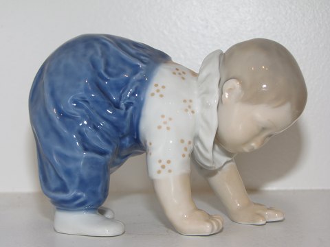 Royal Copenhagen figurine
Crawling baby