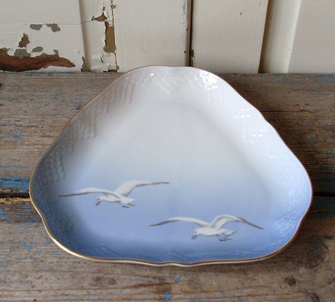 B&G Seagull with gold, dish no. 40