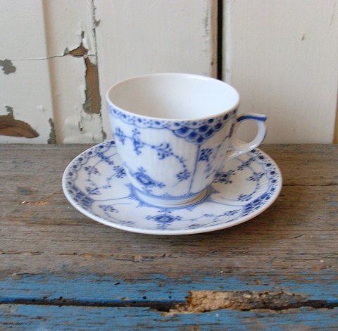 Royal Copenhagen Blue Fluted half lace coffee cup no. 719