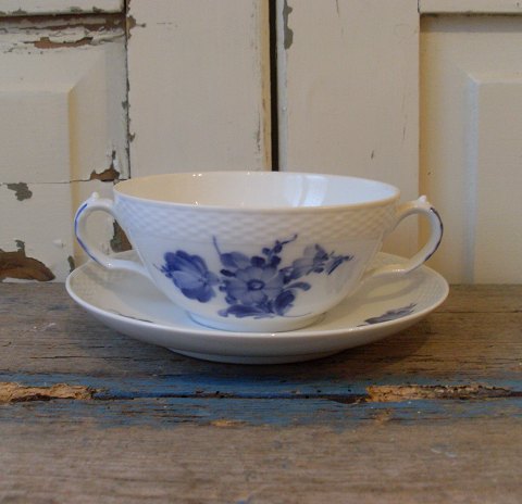 Royal Copenhagen Blue Flower large bouillon cup no. 8281