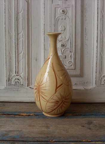 Kähler vase med sgrafittodekoration 28cm.