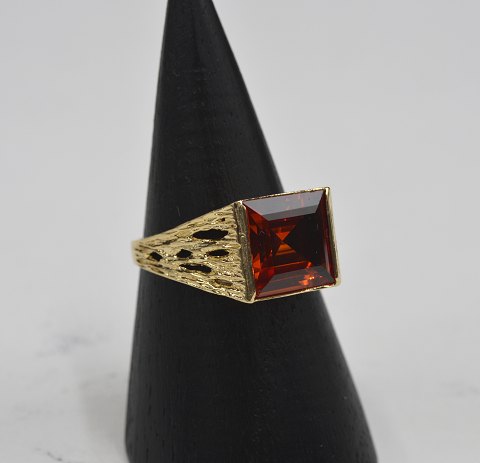 14k guldring m. orange-gul safir. Str. 57