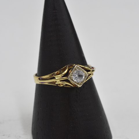 14k guldring m. klar topas. Str. 60