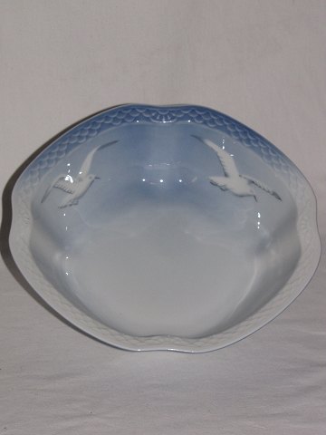 Seagull without gold
bowl
B & G