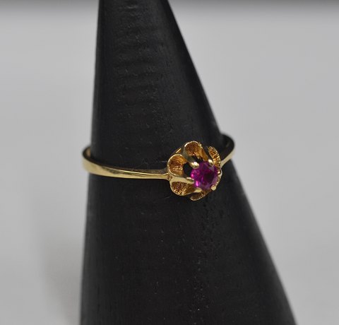 14k guldring m. rubin. Str. 55