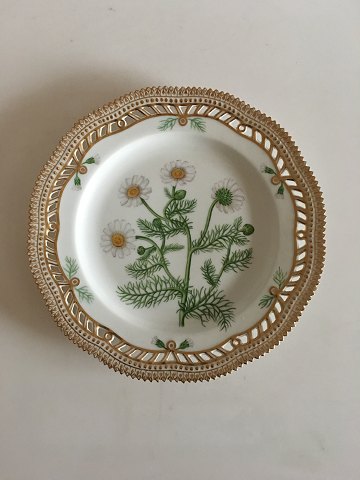 Royal Copenhagen Flora Danica Pierced Luncheon Plate No 20/3554