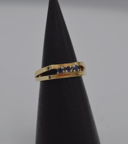 14k guldring m. topas. Str. 56