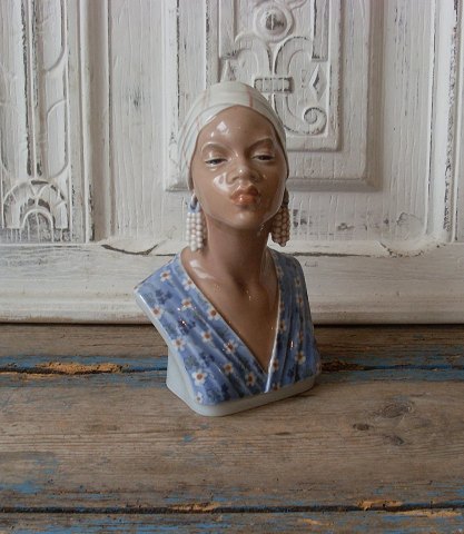 Dahl Jensen figur, Afrikansk kvinde buste no. 1211