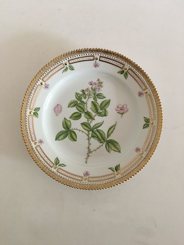 Royal Copenhagen Flora Danica Luncheon Plate no. 622