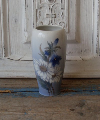 Royal Copenhagen vase no. 265/235