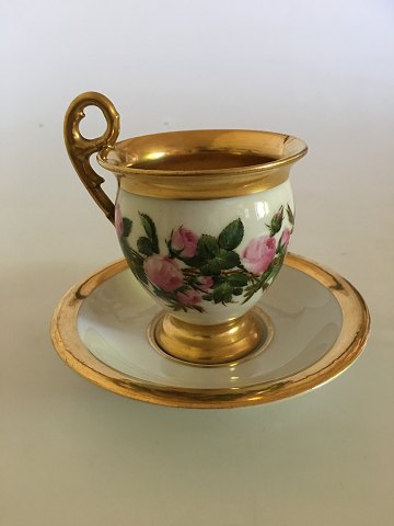 Royal Copenhagen Empire Kop med Blomster fra 1820-1850 af Klein