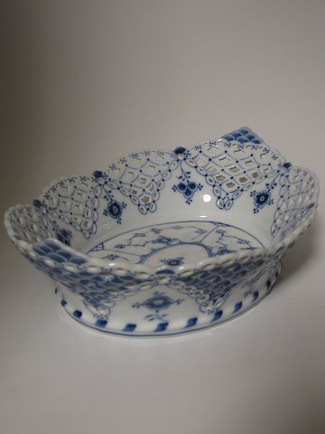 Full lace
Bread Basket
Royal Copenhagen
