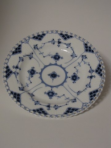 Blue Fluted Full Lace
Plate
Royal Copenhagen