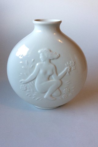 Royal Copenhagen Blanc de Chine vase af Hans Henrik Hansen af Ung Nøgen pige no. 
4117