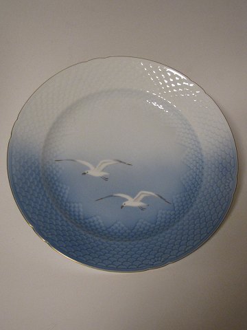 Seagull with gold
Large round dish
B & G