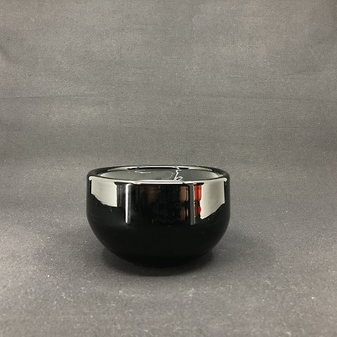 Rare black Palet bowl, 13 cm.
