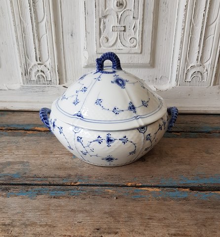 Bing & Grondahl Blue traditional (Blue Fluted), lidded bowl.