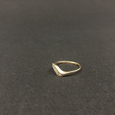 Ring with zircons, 8 carat
