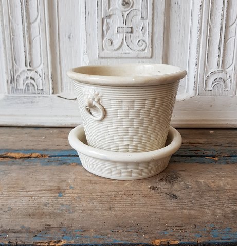 English creamware flower pot with lion heads