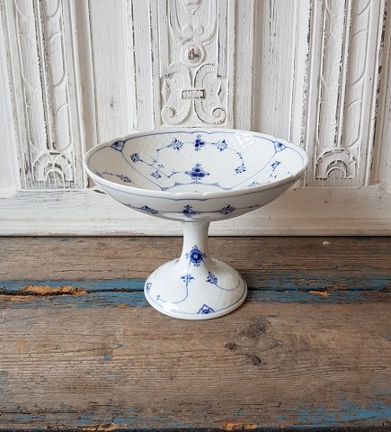 Bing & Grondahl Blue traditional (Blue Fluted) cake bowl on stand