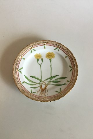 Royal Copenhagen Flora Danica Lunch Plate No 20/3550