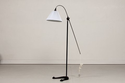 Danish Modern
Floor Lamp