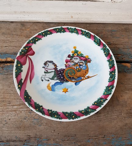 Royal Copenhagen Jingle Bells plate no. 177.501/618 20,5 cm.