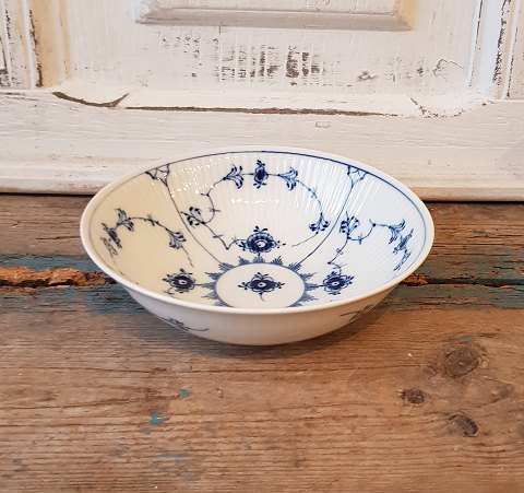 Royal Copenhagen - Blue Fluted Plain bowl no. 290