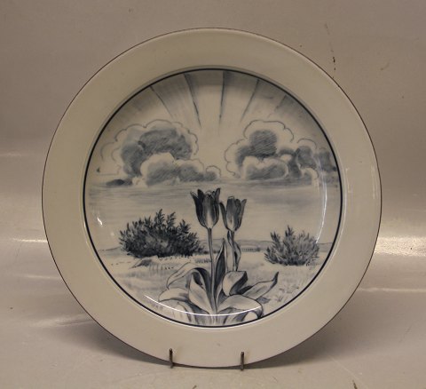 Royal Copenhagen RC Unique Wall Plate decorated with Tulips 29.6 cm  Signed OJ 
Oluf Jensen 1927 6-1