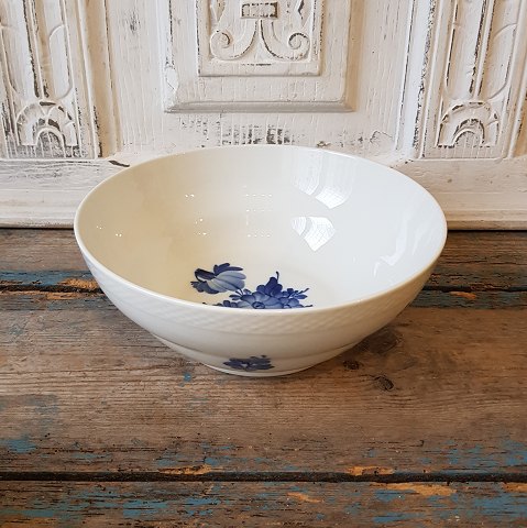 Royal Copenhagen Flettet Blå Blomst salat bowle no. 8065