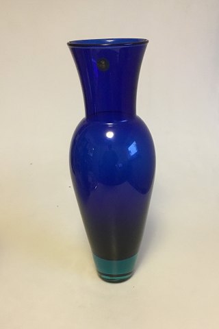 Holmegaard Harlekin Glasvase i blåt glas med tyk bund