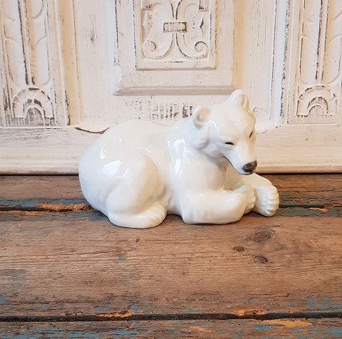 Royal Copenhagen figure no. 238 - White lying bear by Knud Kyhn