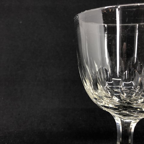Derby red wine glass, 17 cm.
