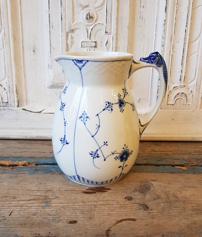 B&G Blue Traditional large milk jug no. 84- 18 cm.