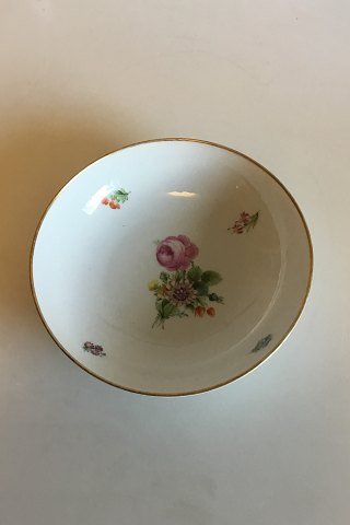 Royal Copenhagen Saxon Flower, Plain Bowl No 493/9024