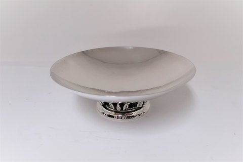 Georg Jensen
Design 641B
Round silver bowl
Design; Ove Bröbeck
Sterling (925)